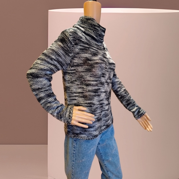 Jacqueline de Yong Women's Black/Gray Marled Turtleneck Knit Sweater - Picture 6 of 16